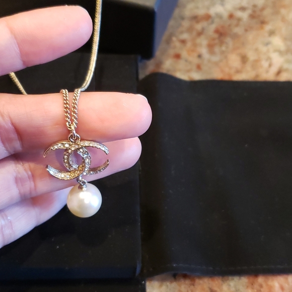 Chanel CC pearl  Collier necklace - Picture 10 of 10